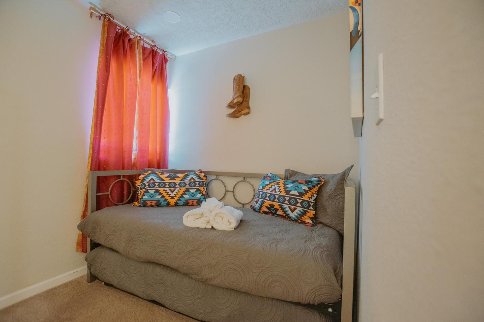 Cowboy Den-Hot Tub-Game Room-Pet Friendly-No Pet Fees! Albuquerque Kültér fotó