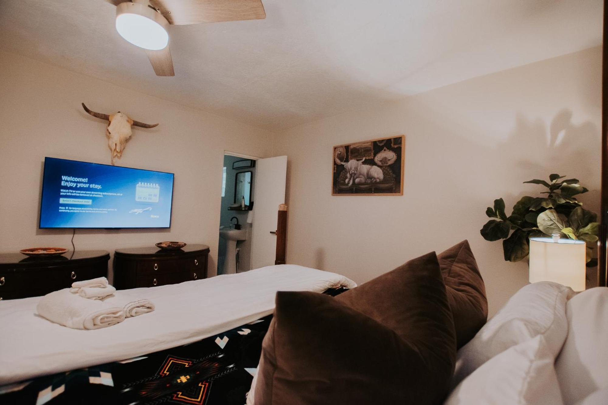 Cowboy Den-Hot Tub-Game Room-Pet Friendly-No Pet Fees! Albuquerque Kültér fotó